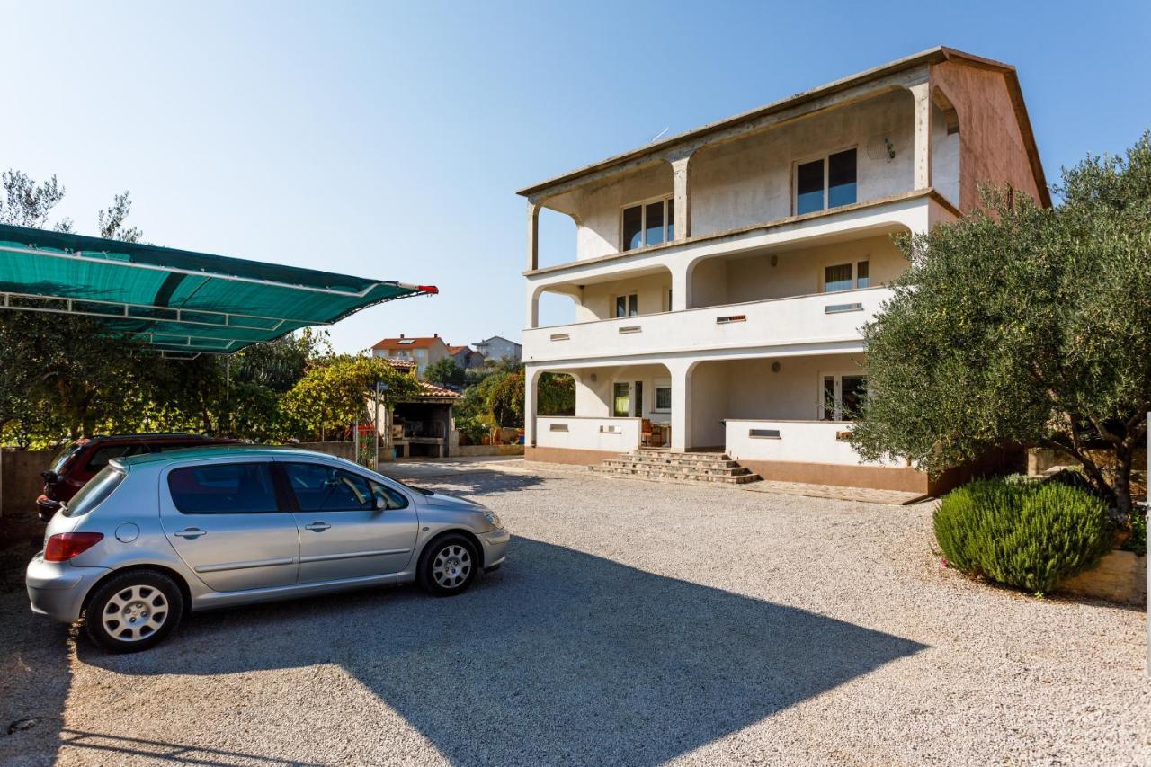 Apartments With A Parking Space Kornic, Krk - 5306 Exteriér fotografie